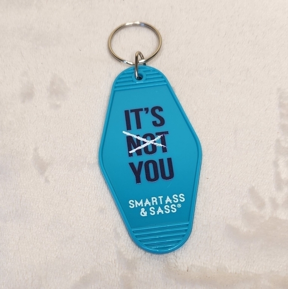 It's You Motel Style Keychain - Picture 4 of 6